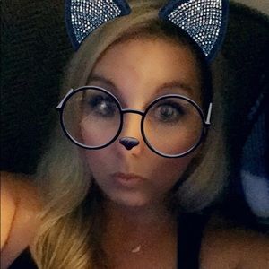 Meet your Posher, Victoria